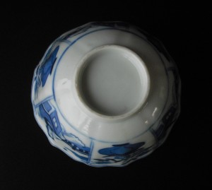 Kangxi Cup - "Lady and flower vase"