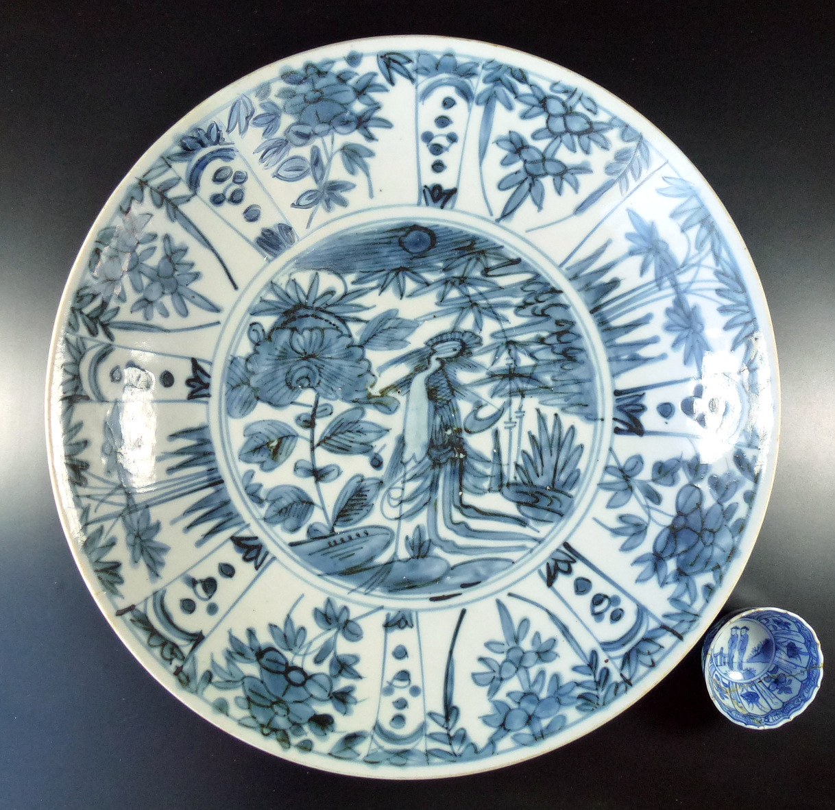 Large Ming Swatow Charger – Phoenix