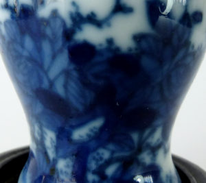 Chinese Imperial Qianlong M&P Snuff Bottle / Snuff-Jar