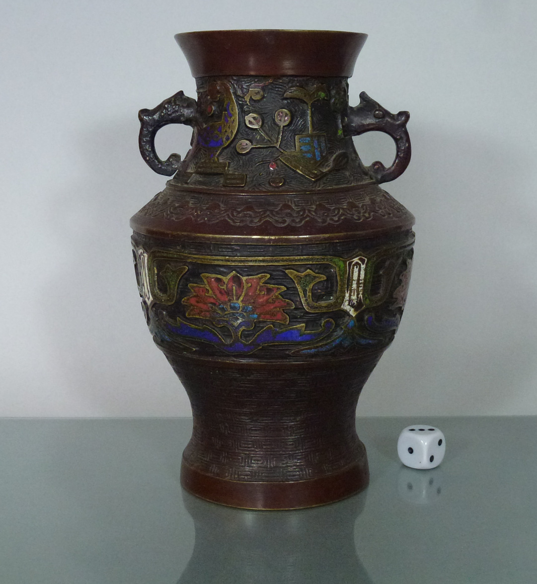 Qing Dynasty Bronze Vase – Archaic Style