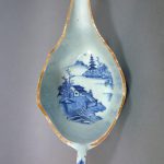 Chinese Qianlong Porcelain Sauce Boat - Wave Shape
