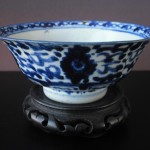 17th C. Deep Footring Bowl - Lotus