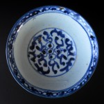 17th C. Deep Footring Bowl - Lotus
