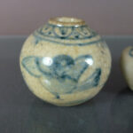 3 x chinese Ming Dynasty Jarlets