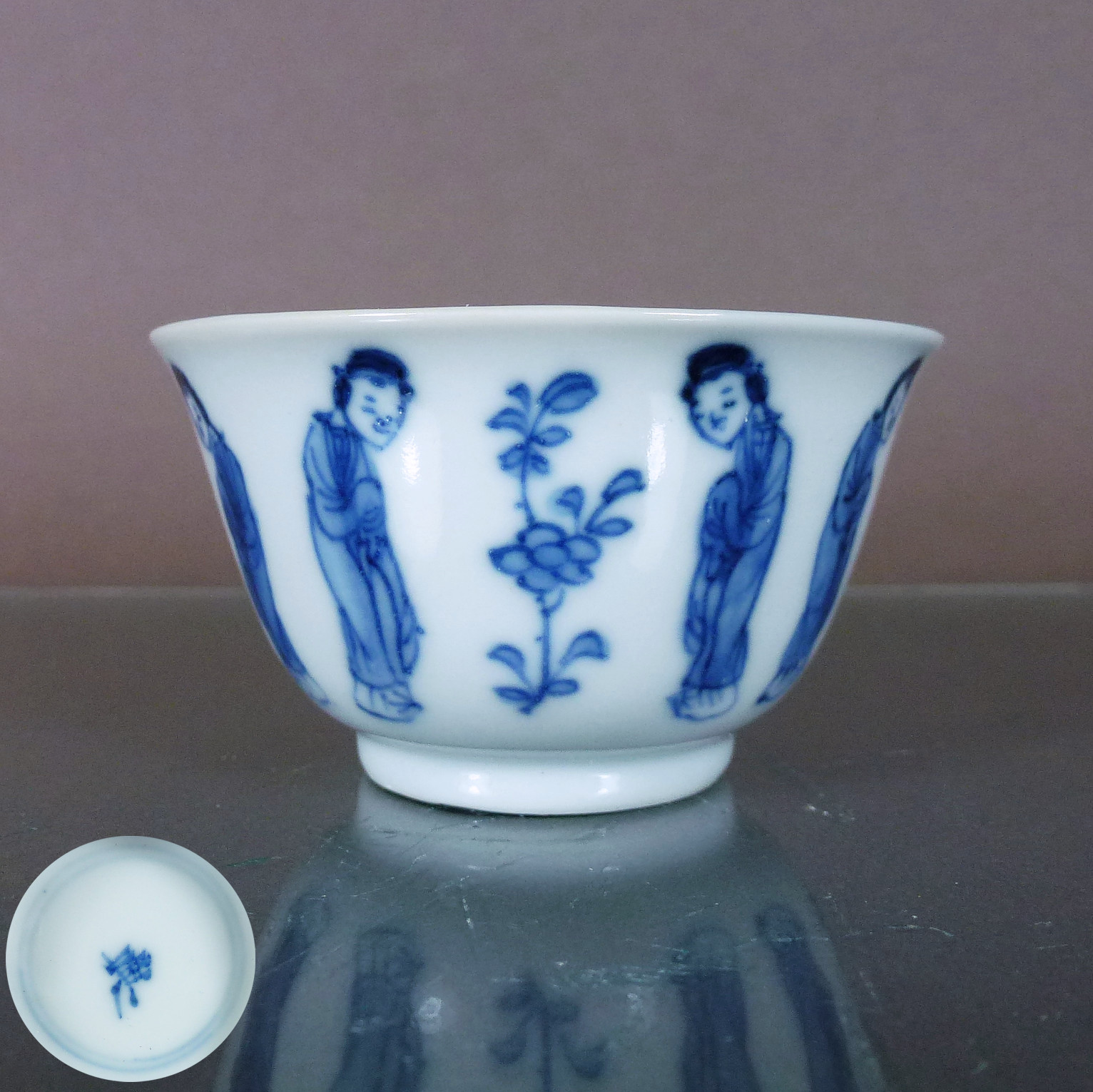 Small chinese Kangxi Period Cup – Long Eliza