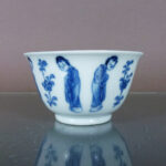 Small chinese Kangxi Period Cup – Long Eliza