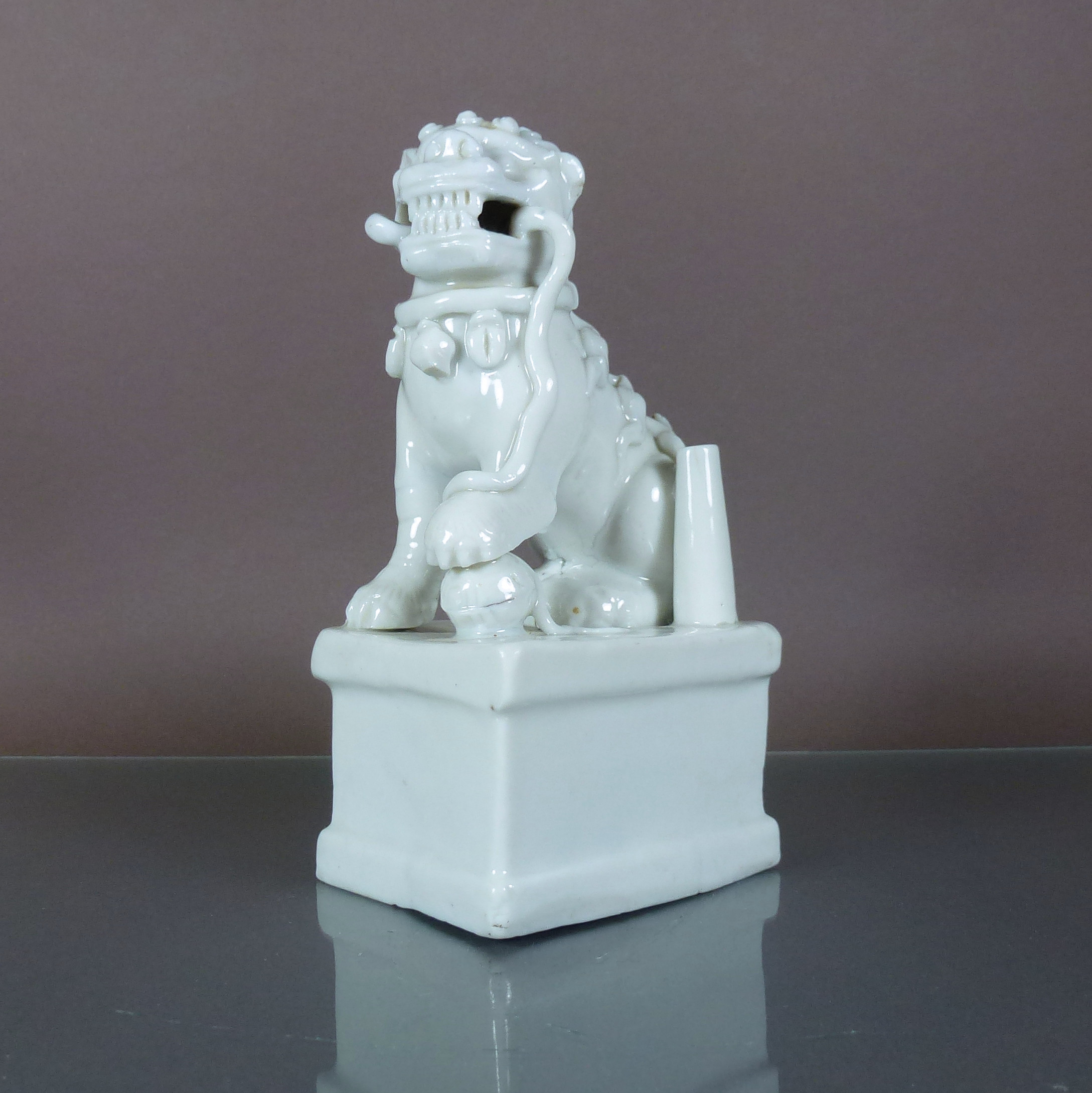Chinese Kangxi Dehua Foo Dog - ‚Buddhist Lion‘